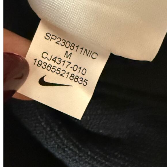 Nike Dri-FIT Quick Dry Sports Hooded Jacket Black Size M CJ4317-010 - Picture 13 of 13